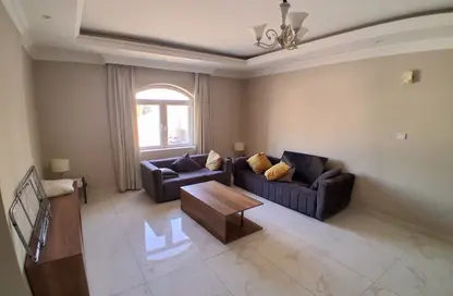 Apartment - 2 Bedrooms - 3 Bathrooms for rent in Al Nasr Street - Al Nasr - Doha