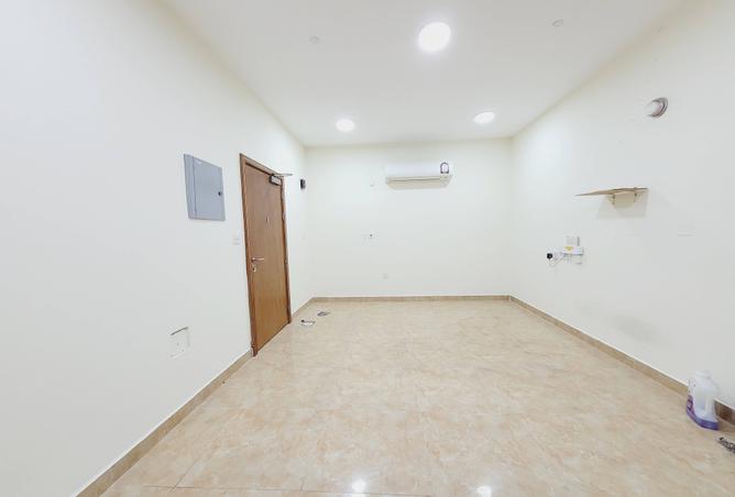 1000869 - Property Image 2