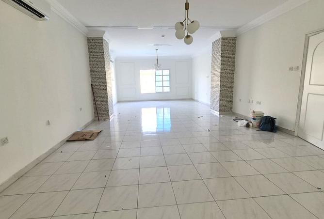 956809 - Property Main Image