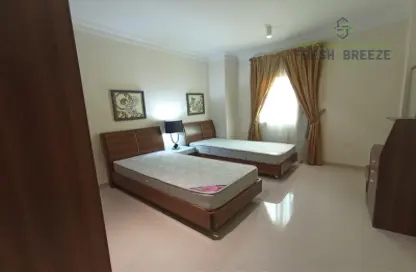 Apartment - 2 Bedrooms - 2 Bathrooms for rent in Umm Ghuwalina - Umm Ghuwailina - Doha