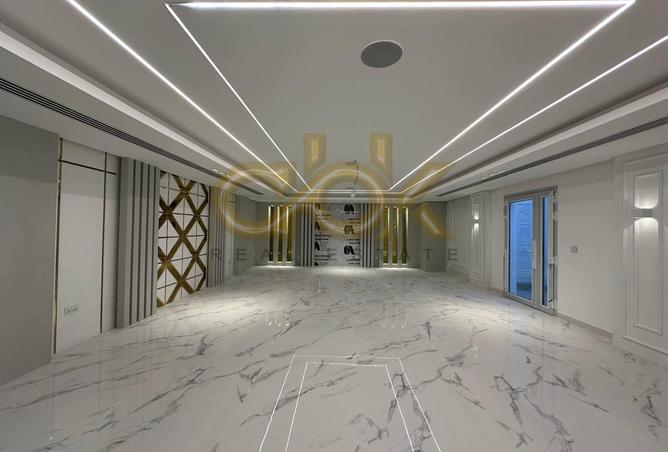 953753 - Property Image 2