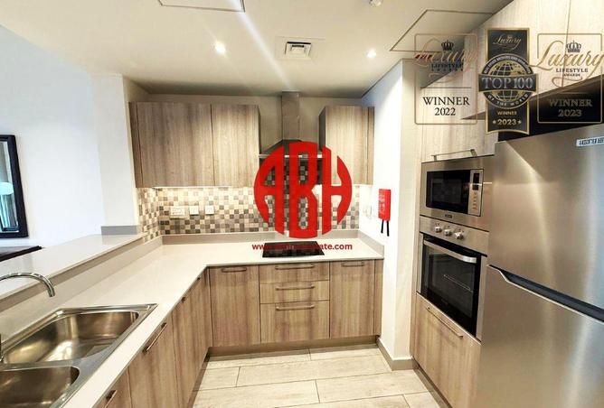 978645 - Property Image 3