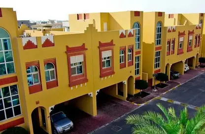 Villa - 4 Bedrooms - 5 Bathrooms for rent in Bu Hamour Street - Abu Hamour - Doha