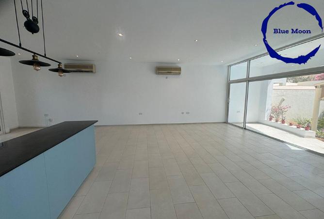940427 - Property Image 3