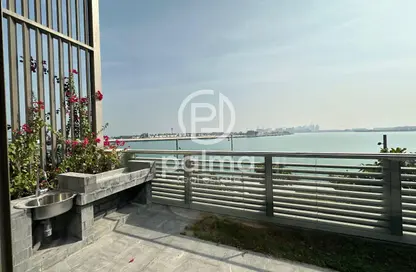 Townhouse - 3 Bedrooms - 4 Bathrooms for sale in Waterfront West Villas - Waterfront Residential - The Waterfront - Lusail