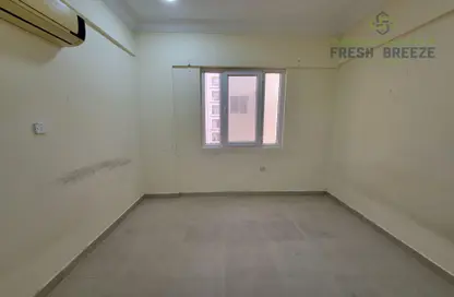 Apartment - 2 Bedrooms - 1 Bathroom for rent in Umm Ghuwailina - Doha
