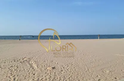 فيلا - 7 غرف نوم - 8 حمامات للبيع في فيلات بحري - حي الفيلات - جزيرة اللؤلؤة - الدوحة
