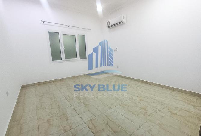 887943 - Property Image 3