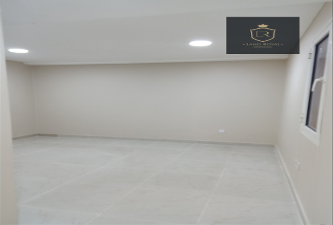 Semi Furnished 2bhk Thumama Opposite To Stadium Ref Lr 209