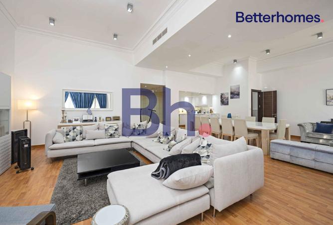 869973 - Property Image 2