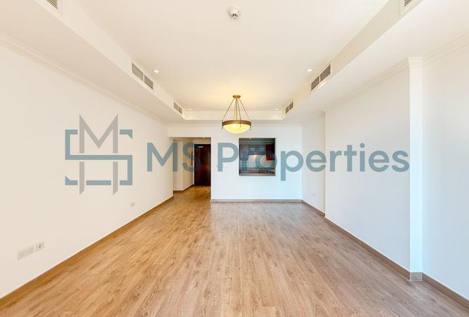 987071 - Property Image 3