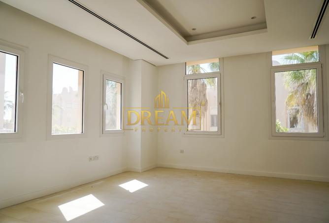 875574 - Property Image 3