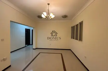 شقة - 2 غرف نوم - 2 حمامات للايجار في شارع حطين - المنتزه - الدوحة