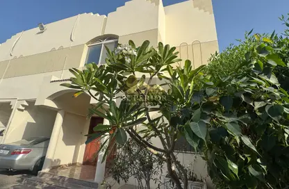 Villa - 4 Bedrooms - 3 Bathrooms for rent in Old Airport Road - Old Airport Road - Doha