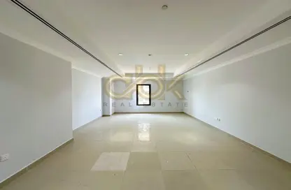 Apartment - 1 Bedroom - 2 Bathrooms for sale in East Porto Drive - Porto Arabia - The Pearl Island - Doha