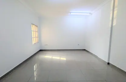 شقة - 3 غرف نوم - 2 حمامات للايجار في منتزه 7 - المنتزه - الدوحة