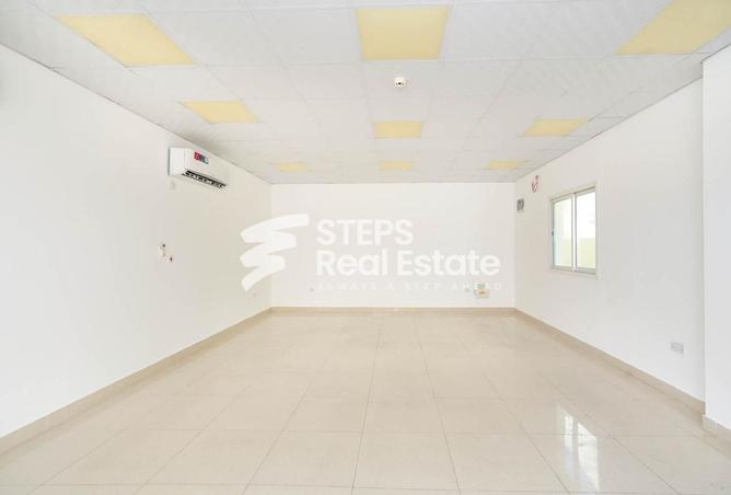 933510 - Property Image 2