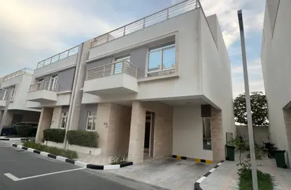 فيلا - 4 غرف نوم - 4 حمامات للايجار في كمبوند لافيرنا - مريخ - المريخ - الدوحة