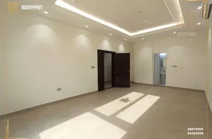 Apartment - 2 Bedrooms - 2 Bathrooms for rent in Al Nasr Street - Al Nasr - Doha
