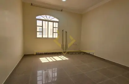 شقة - 2 غرف نوم - 2 حمامات للايجار في النصر - الدوحة