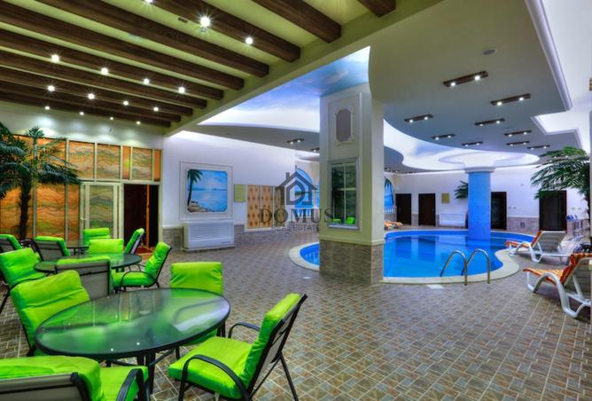 975463 - Property Image 2