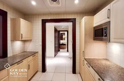 Apartment - 1 Bedroom - 2 Bathrooms for rent in West Porto Drive - Porto Arabia - The Pearl Island - Doha Apartment - 1 Bedroom - 2 Bathrooms for rent in West Porto Drive - Porto Arabia - The Pearl Island - Doha