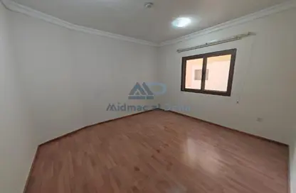 Apartment - 3 Bedrooms - 2 Bathrooms for rent in Fereej Bin Mahmoud North - Fereej Bin Mahmoud - Doha