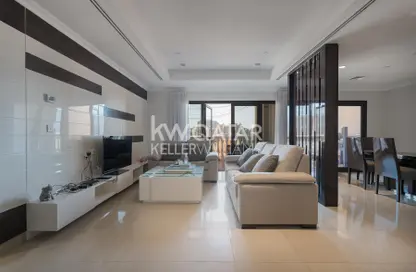 Apartment - 2 Bedrooms - 2 Bathrooms for rent in West Porto Drive - Porto Arabia - The Pearl Island - Doha