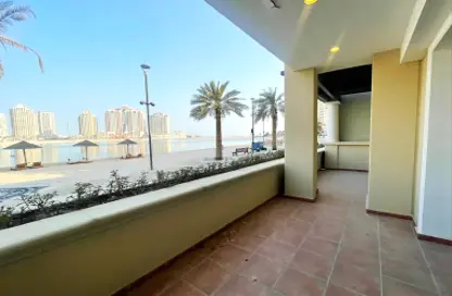 Townhouse - 1 Bedroom - 2 Bathrooms for rent in Viva West - Viva Bahriyah - The Pearl Island - Doha