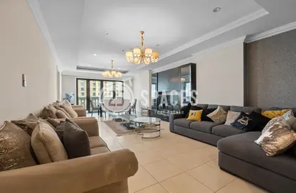 Apartment - 2 Bedrooms - 3 Bathrooms for sale in Tower 31 - Porto Arabia - The Pearl Island - Doha