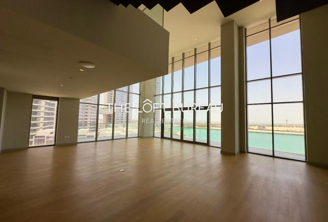 867993 - Property Image 2
