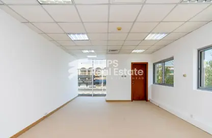 Office Space - Studio - 4 Bathrooms for rent in Al Nuaija Street - Al Hilal West - Al Hilal - Doha