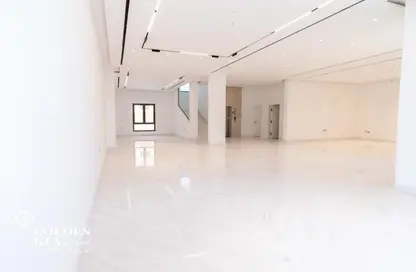 Villa - 5 Bedrooms - 7 Bathrooms for sale in Fereej Abdul Aziz - Fereej Abdul Aziz - Doha