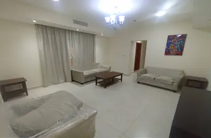 Apartment - 2 Bedrooms - 2 Bathrooms for rent in Anas Street - Fereej Bin Mahmoud North - Fereej Bin Mahmoud - Doha