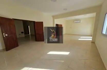 Apartment - 3 Bedrooms - 3 Bathrooms for rent in Fereej Kulaib - Doha