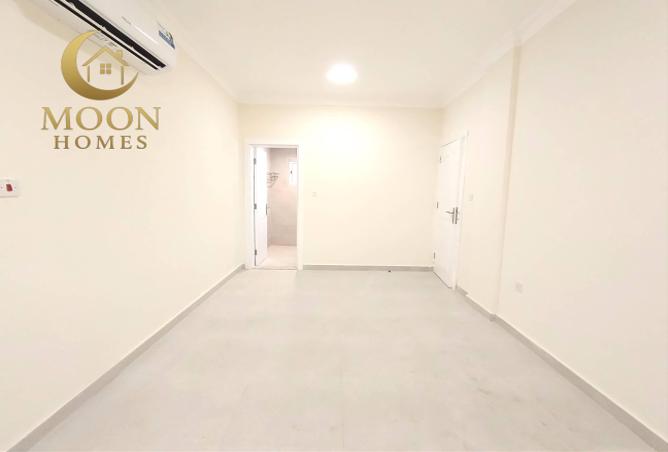 983767 - Property Image 3