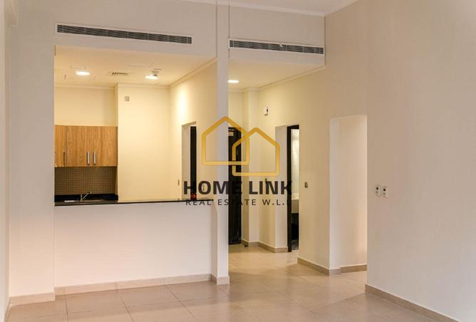 960251 - Property Image 3