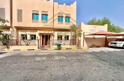 فيلا - 5 غرف نوم - 5 حمامات للايجار في طريق سلوى - العزيزية - الدوحة