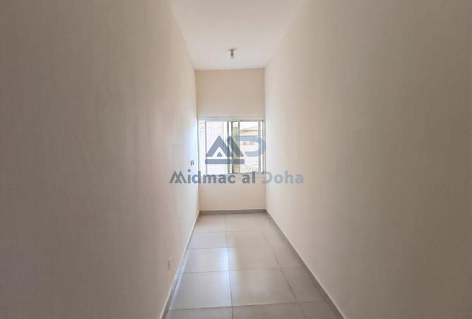 987327 - Property Image 3