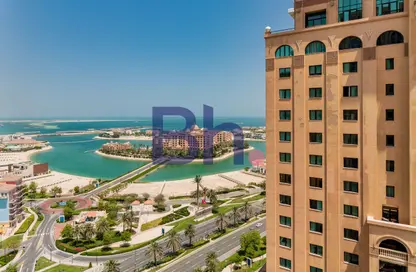 Apartment - 1 Bedroom - 3 Bathrooms for rent in West Porto Drive - Porto Arabia - The Pearl Island - Doha