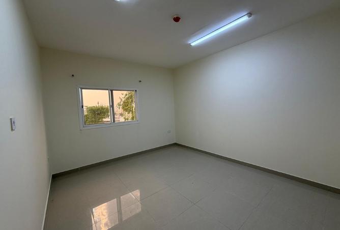 975609 - Property Image 2