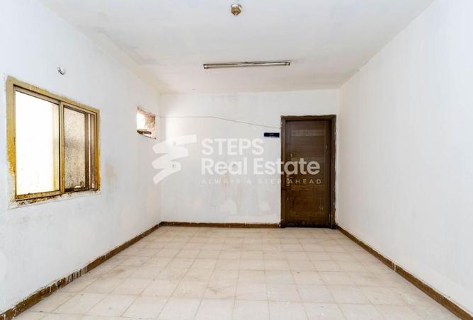 994556 - Property Main Image