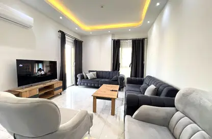 شقة - 3 غرف نوم - 3 حمامات للايجار في شارع المطار القديم - طريق المطار القديم - الدوحة