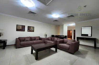 Living Room image for: Apartment - 2 Bedrooms - 3 Bathrooms for rent in Al Muntazah - Doha, Image 1
