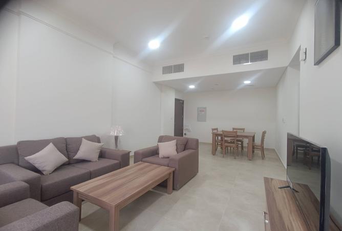 987504 - Property Image 2