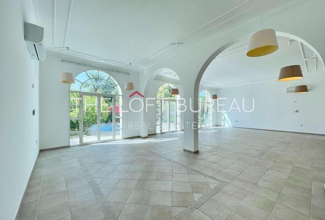 998043 - Property Image 2