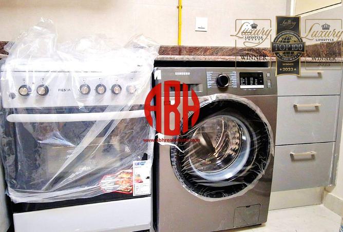 966533 - Property Image 3