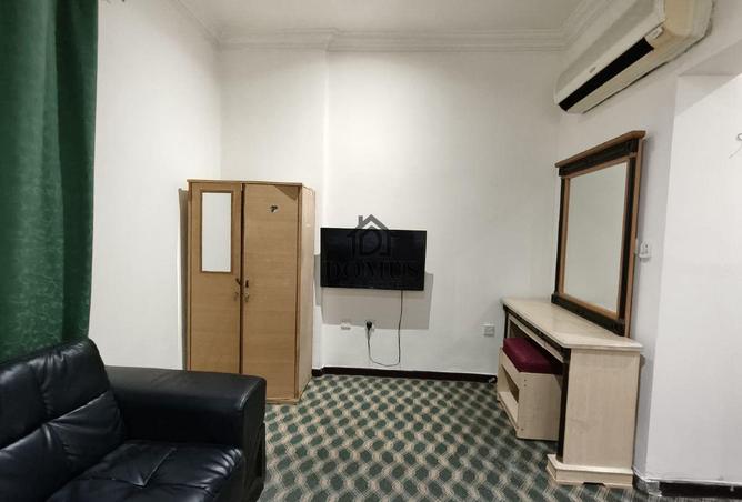 932107 - Property Image 2