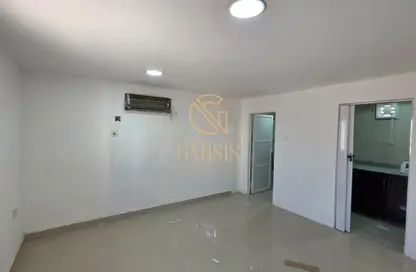 Apartment - Studio - 1 Bathroom for rent in Al Maamoura - Al Maamoura - Doha