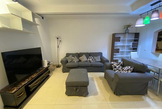 932319 - Property Image 2
